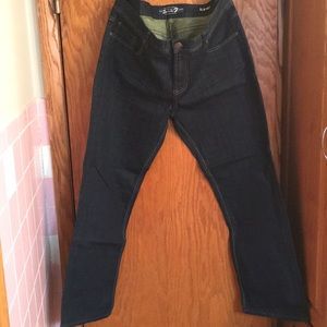Mens slim fit boot cut jeans. Never worn.